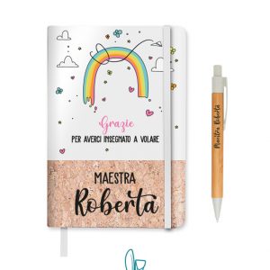 Il Signor Bianconiglio |  Idee Regalo Notebook e penna personalizzati per maestra a tema arcobaleno